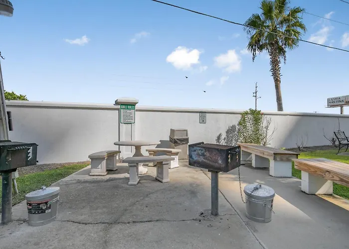 Apartment Palm A14 By Collection Gulf Shores